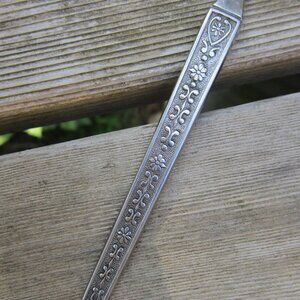 Vintage 1950s United Silver Co. Riviera Cordova Butter Knife MCM Embossed